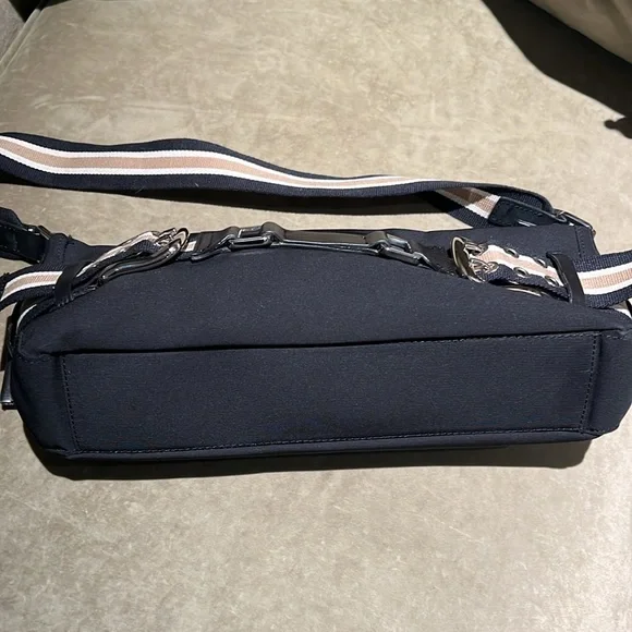 Browns Couture Canvas w/leather trim black handbag - Picture 6 of 16